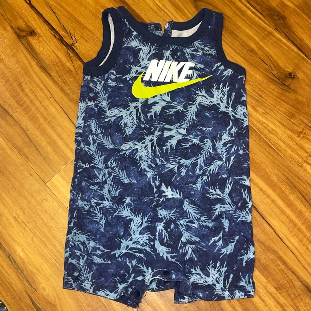 18M NIKE ONE PIECE ROMPER